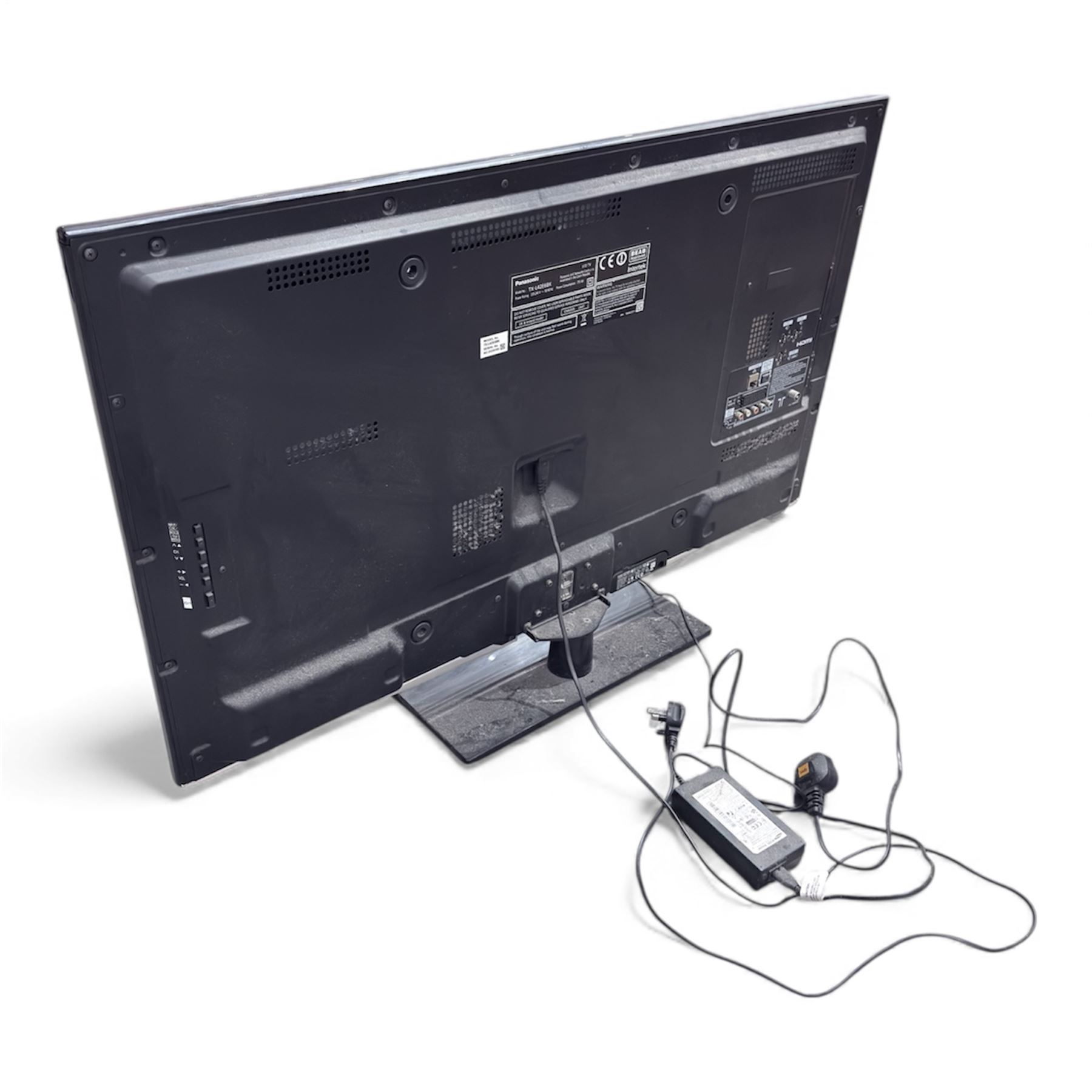 Panasonic TX-L42E6BK 42 inch flatscreen TV with Samsung soundbar