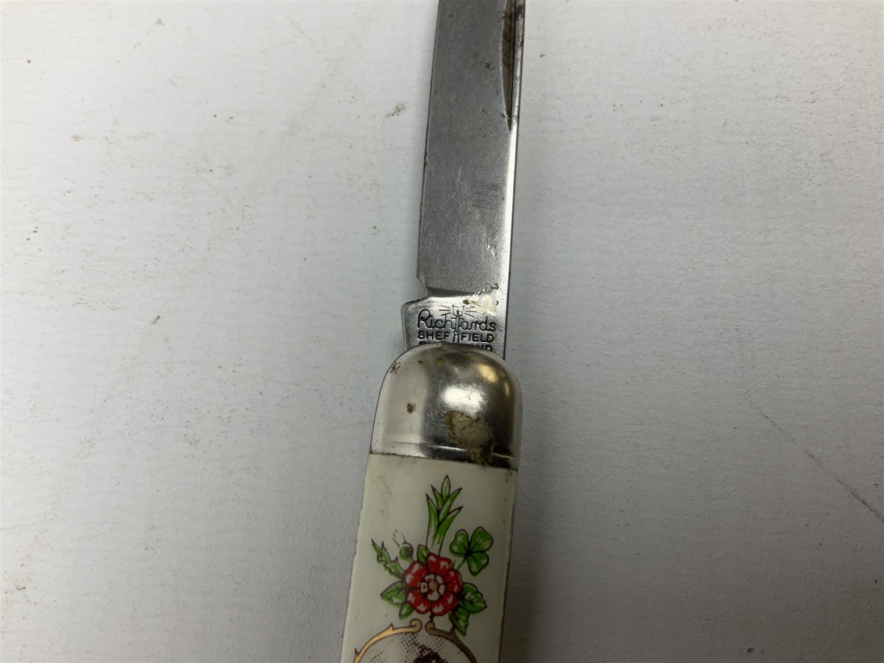 Eighteen pocket knives including examples by Richards of Sheffield, knife  commemorating the Royal Wedding 29th July 1981 etc