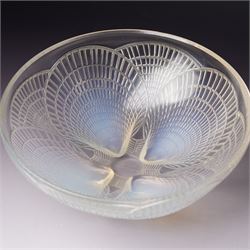 Lalique 'Coquilles' pattern opalescent glass bowl with moulded shells marked R Lalique France D21cm