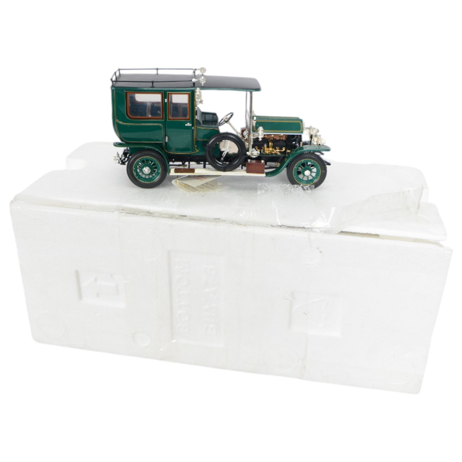 Five Franklin Mint 1:24 scale model cars, comprising 1935 Mercedes Benz 770K, 1912 Packard Victoria Model 1-48, 1930 Bugatti Royale Coupe Napoleon, 1929 Bentley 4.5 Litre Blower and 1934 Packard Convertible Sedan, all in original packaging with certificates