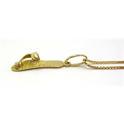  18ct gold shoe pendant necklace stamped 750 approx 3.9gm  