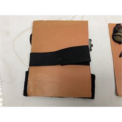 Quantity of WW1 and later Royal Navy and RAF cloth and metal badges and insignia