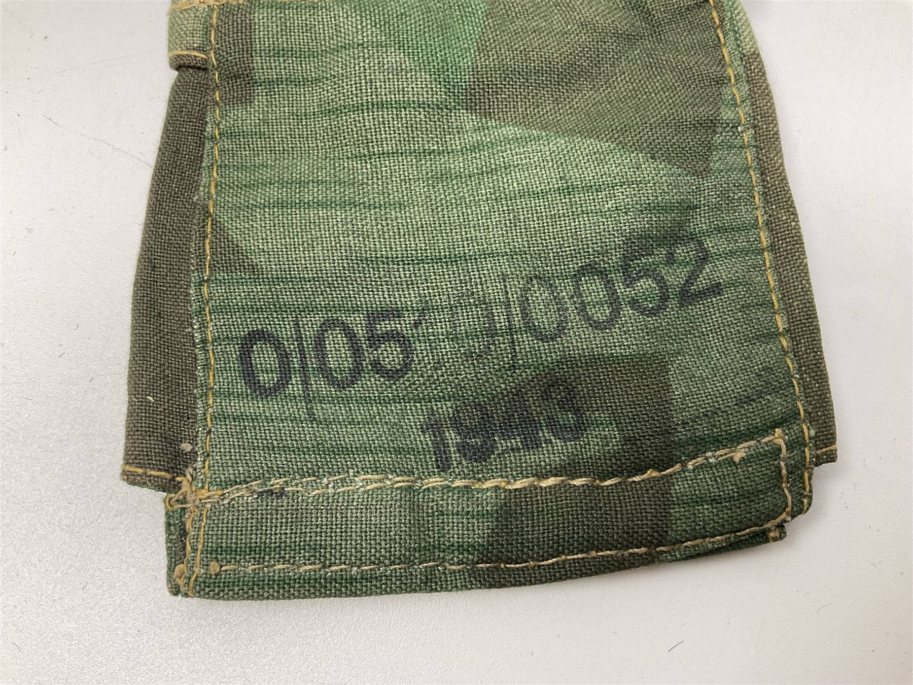 WW2 German Luftwaffe Parachutist's camo bandolier; stamped 0/0510/0052 1943