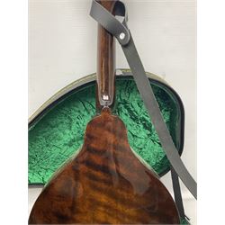 Eastman eight-string mandolin model MD504, serial no.140435406, L66cm; in TGI hard carrying case; together with case of instructional CDs