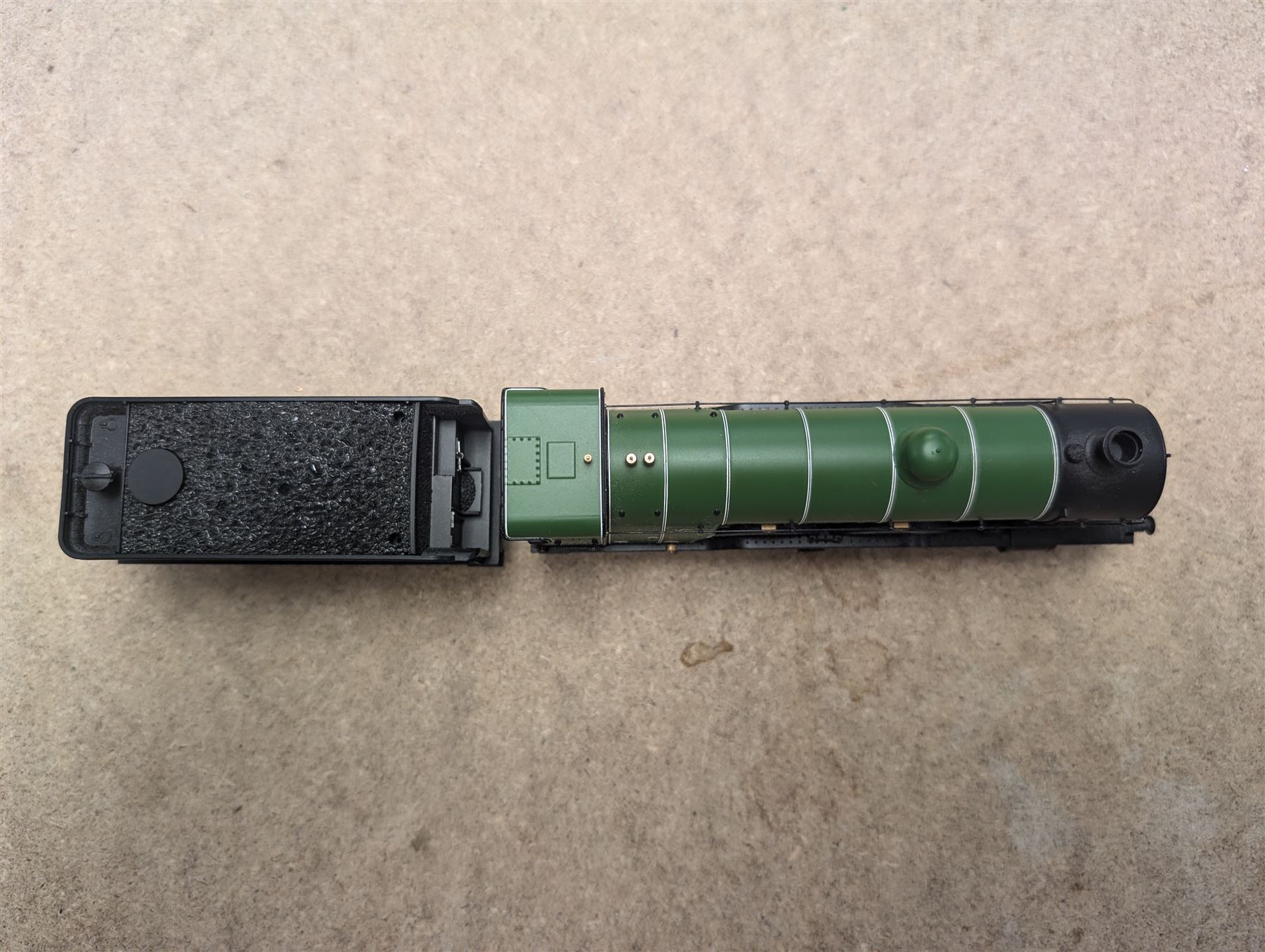 Bachmann '00' gauge 31765NRM National Railway Museum Edition GNR Class C1 Atlantic no. 3251 in LNER green livery, boxed