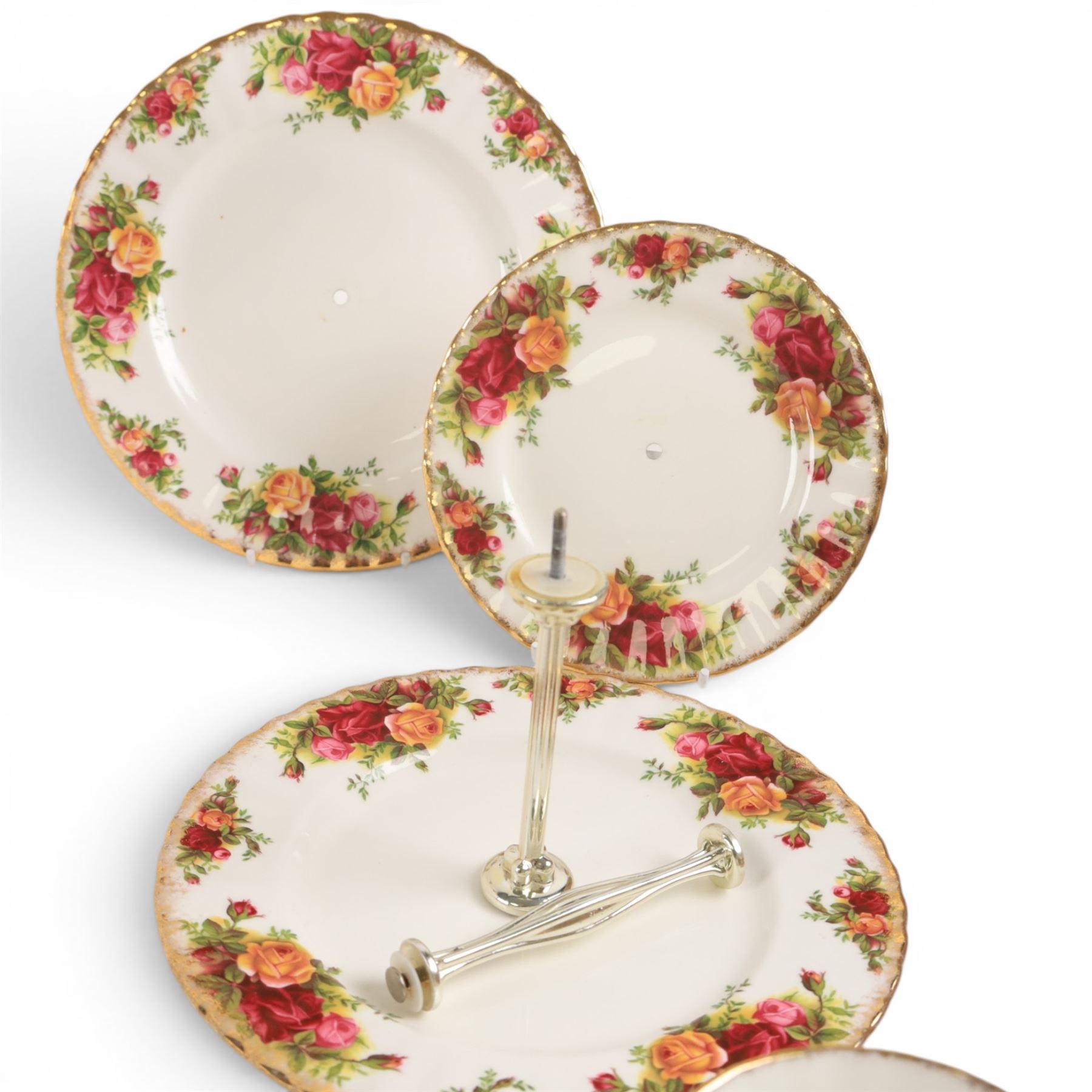 Royal Albert Old Country Roses pattern part tea service, including fifteen teacups and saucers, two open sucrier, two milk jugs, twenty side plates etc  