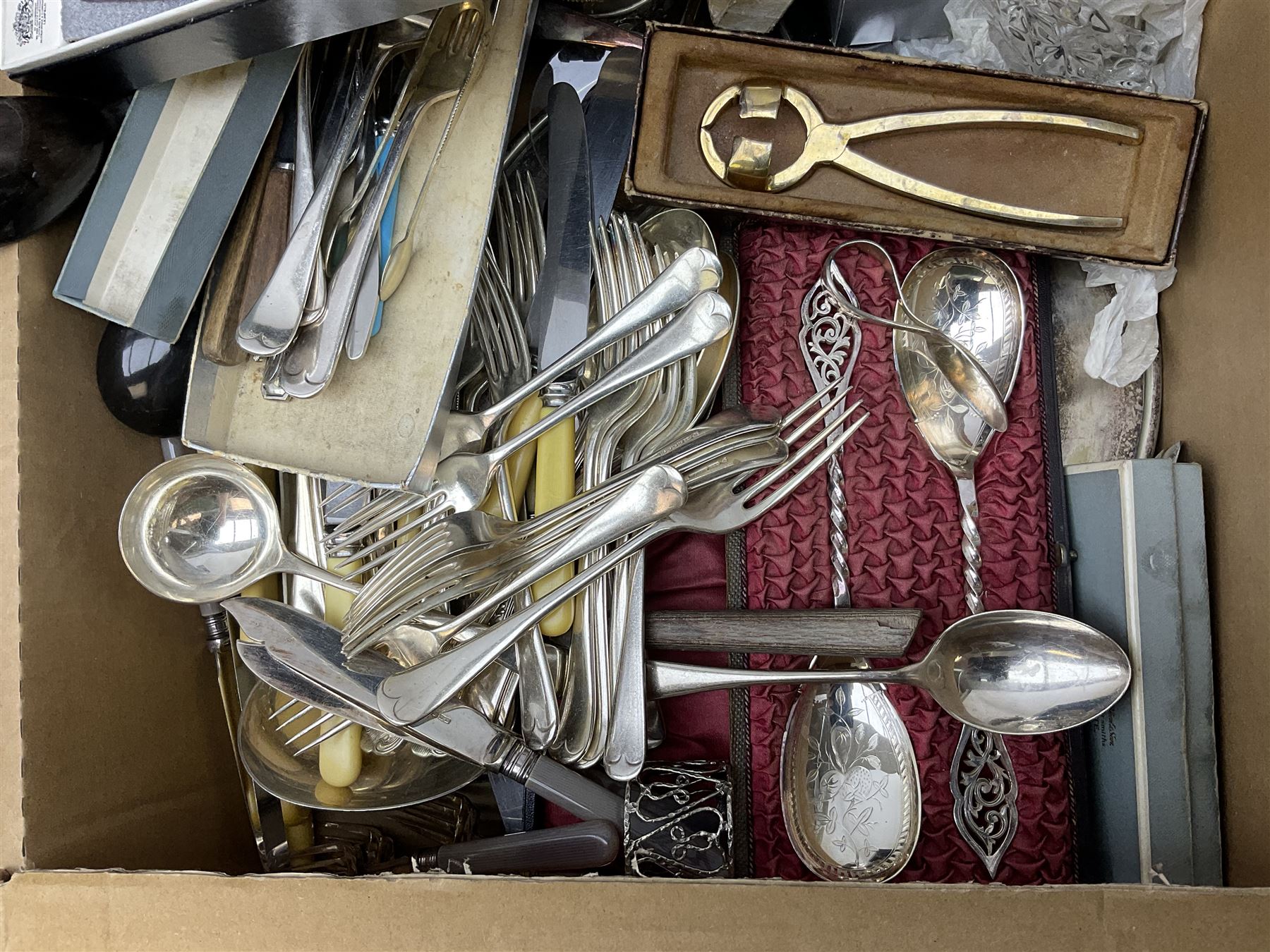 Quantity of silver plate, to include fish knives and forks with silver ferrules, halmarked, Coalport and Cutlass cased teaspoons, bowls, tankard, flatware etc, together with two wooden canteen cases, in two boxes 