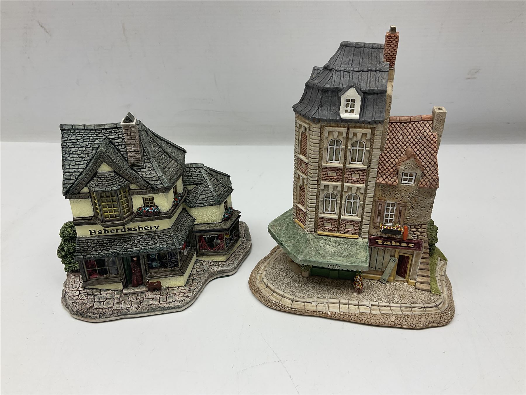 Ten Lilliput Lanes, to include Sleigh Bells, Short Back and Sides, Crook Hall Gardens, Loch Ness Lodge, Le Petit, etc, nine with original boxes  (10)