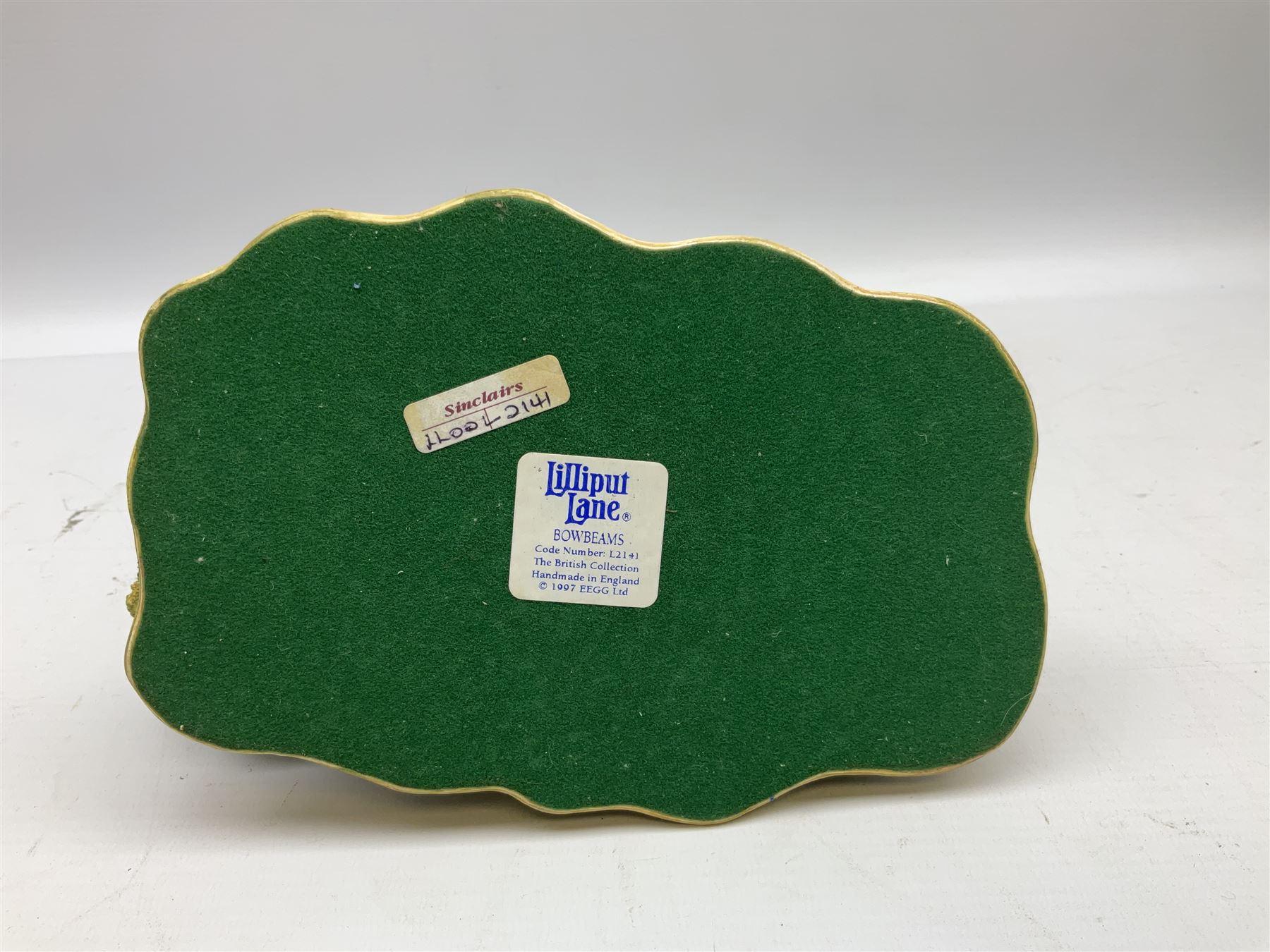 Large Lilliput Lane 'Bowbeams', in boxed with deeds