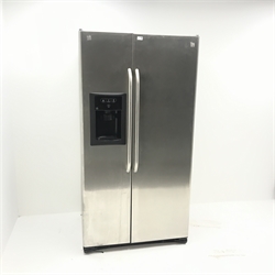  General Electric Company GCG21YESAFSS American style fridge freezer, W96cm, H178cm, D69cm  