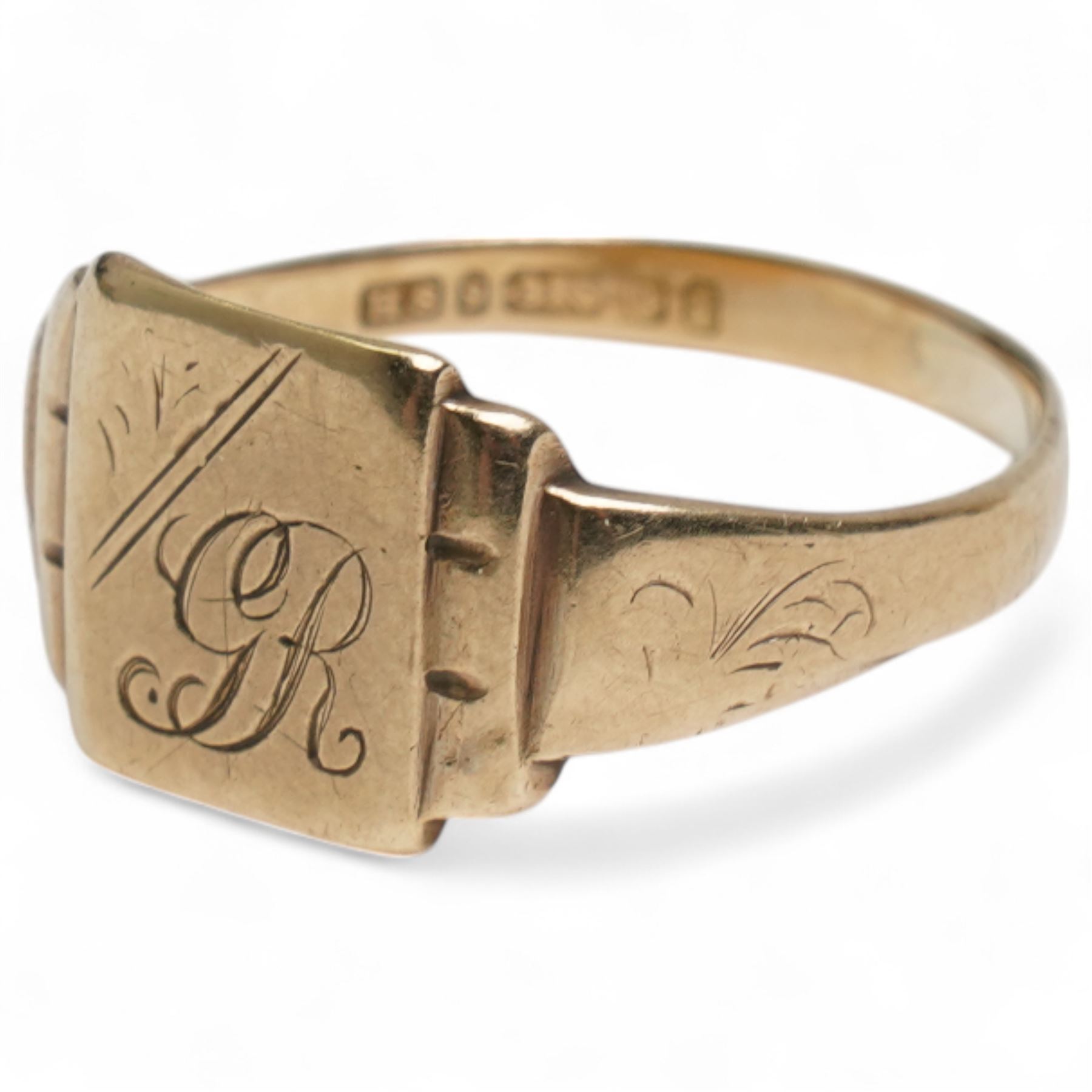 14ct gold signet ring and a smaller 9ct gold signet ring