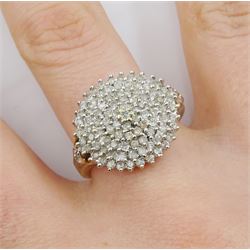 9ct gold diamond chip cluster ring, with diamond set shoulders, hallmarked, total diamond weight 1.00 carat