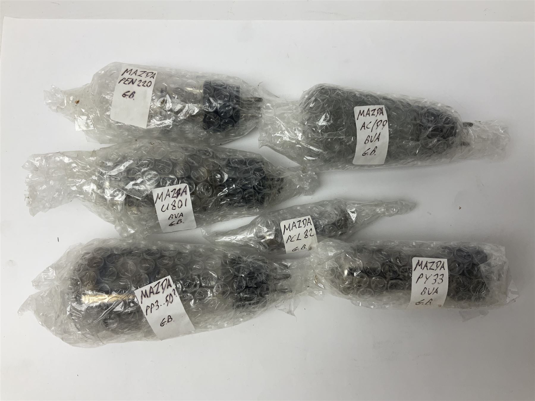 Collection of Mazda thermionic radio valves/vacuum tubes, including PEN/DD/4020 BVA G.B, AC/HL BVA G.B, PEN/DD 4020 G.B, approximately 30