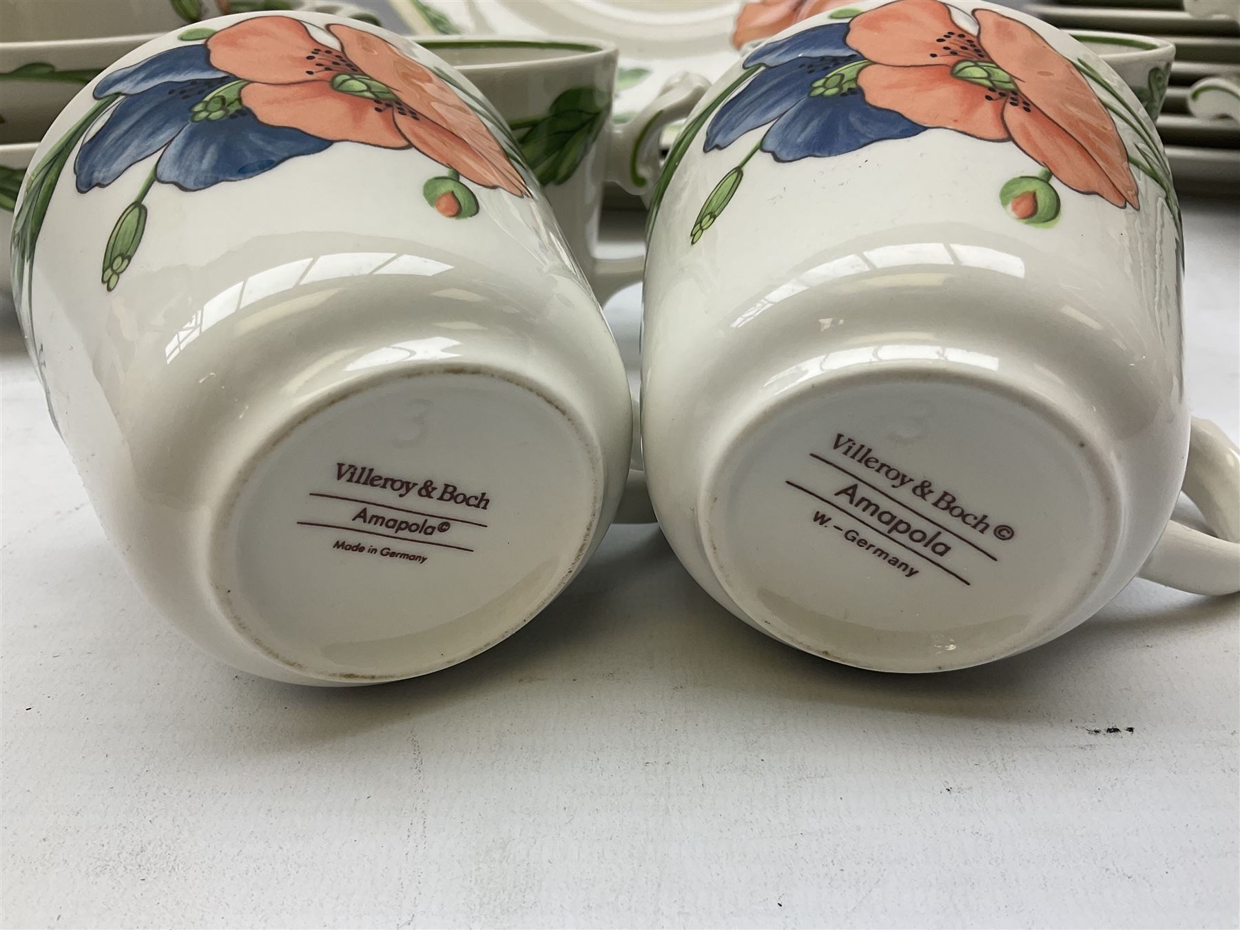 Villeroy & Boch 'Amapola' pattern tea and dinner wares | Antiques