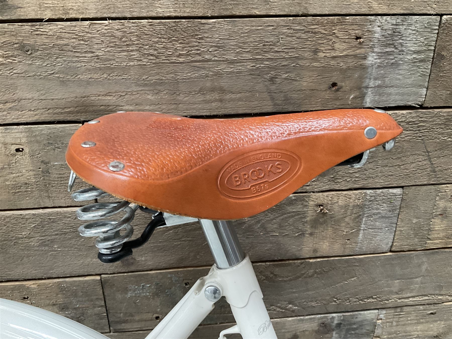 Pashley ladies town bicycle with Brookes leather saddle seat