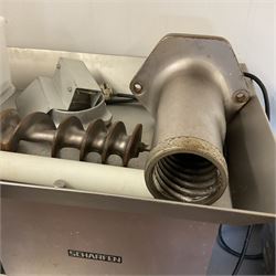 Scharfen XT132 2000W commercial mincer - THIS LOT IS TO BE COLLECTED BY APPOINTMENT FROM DUGGLEBY STORAGE, GREAT HILL, EASTFIELD, SCARBOROUGH, YO11 3TX