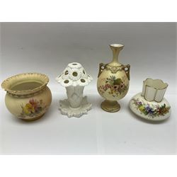 Collection of Royal Worcester and similar ceramics, including blush ivory trinket dishes, vases etc 