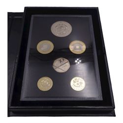 The Royal Mint United Kingdom 2014 proof coin set, commemorative edition, cased with certificate