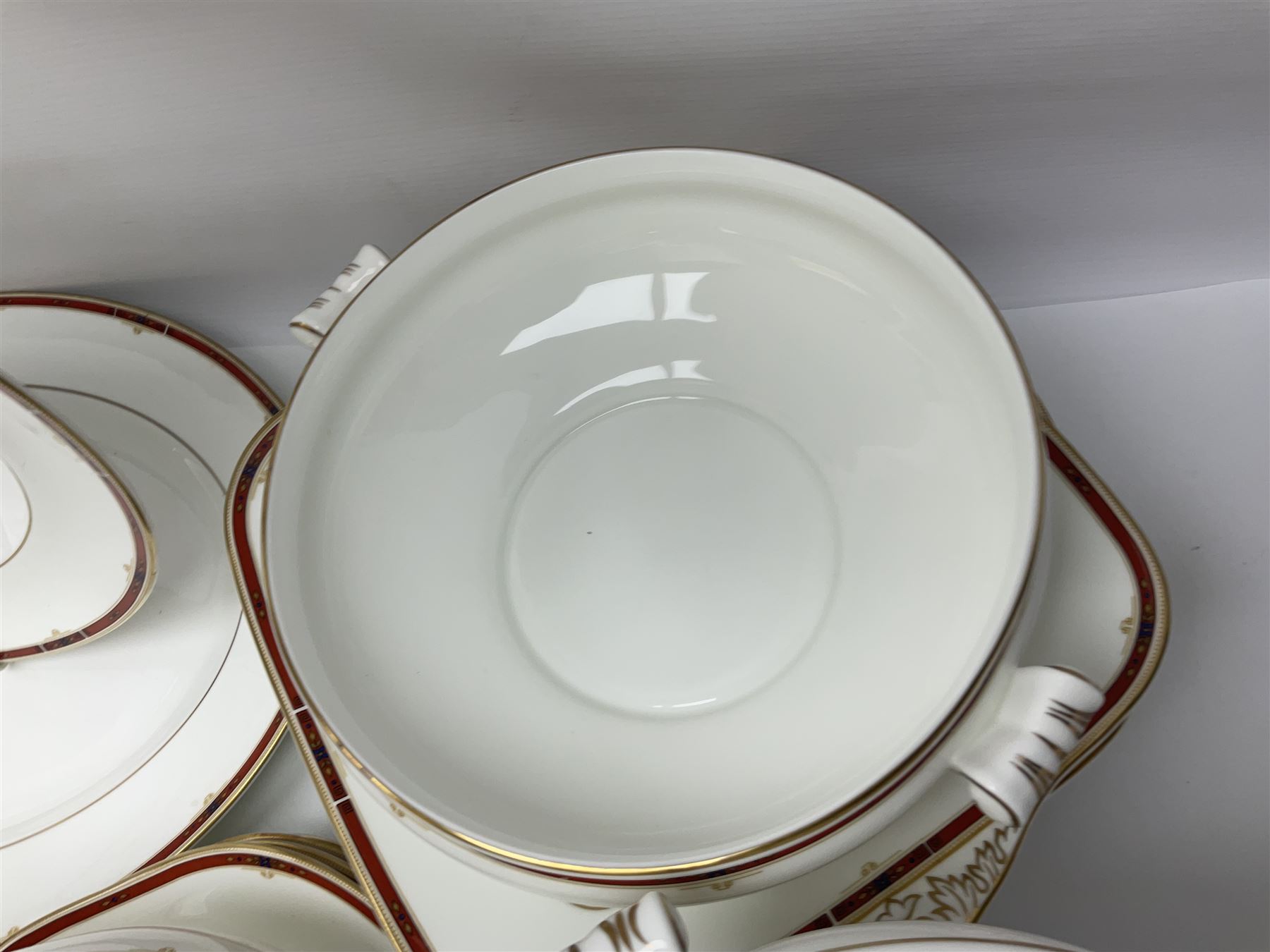 Wedgwood Colorado pattern dinner and coffee service for eight, to include coffee pot, milk jug, covered sucrier, coffee cans and saucers, dinner plates, side plates, twin handled bowls, four covered vegetable tureens etc (92)