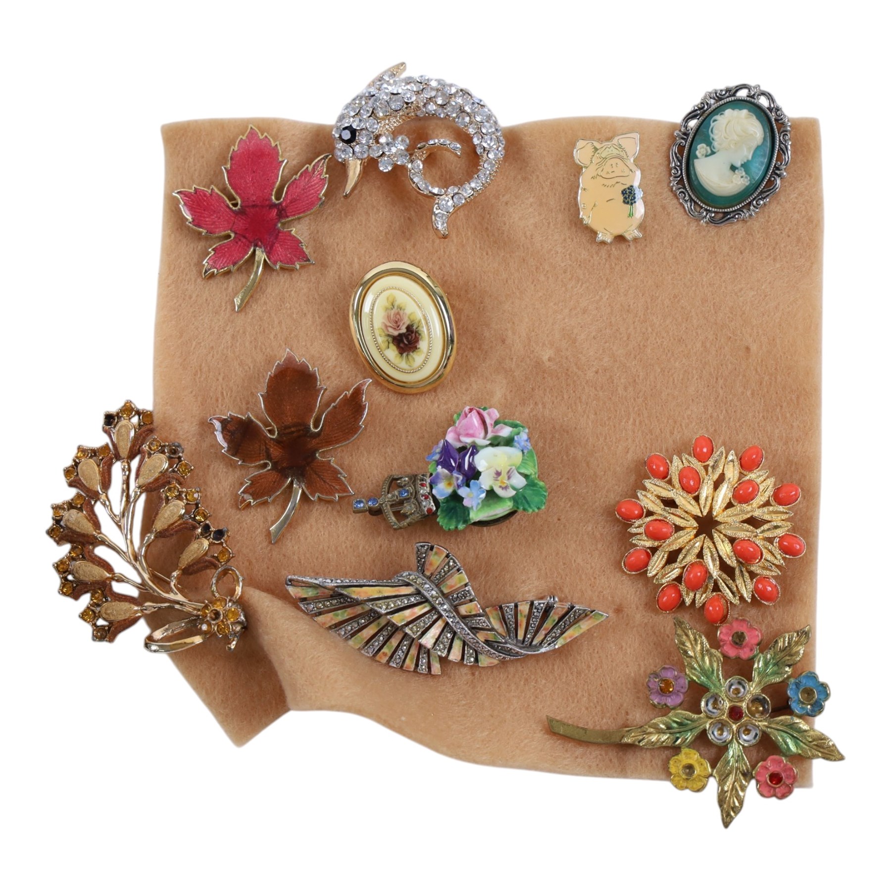 Gold locket and fine chain, both 9ct, pair of silver clip-on earrings and a collection of costume jewellery and watches