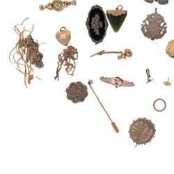 15ct gold cameo brooch, 9ct gold jewellery including stone/paste set brooches, stick pin, hardstone pendant and single enamel rise earring, and a collection of silver and gold plated brooches and lockets