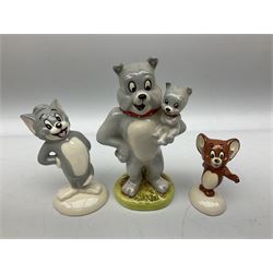 Collection of Beswick figures to include Beatrix Potter Squirrel Nutkin, Jemima Puddleduck, Spike and Tyke, Tom and Jerry, both boxed and with certificates, Chamois 1551 and Babycham 1615a (a/f) Beswick Ware Royal Douton Peter Rabbit and Benjamin Bunny, with certificate
(9)
