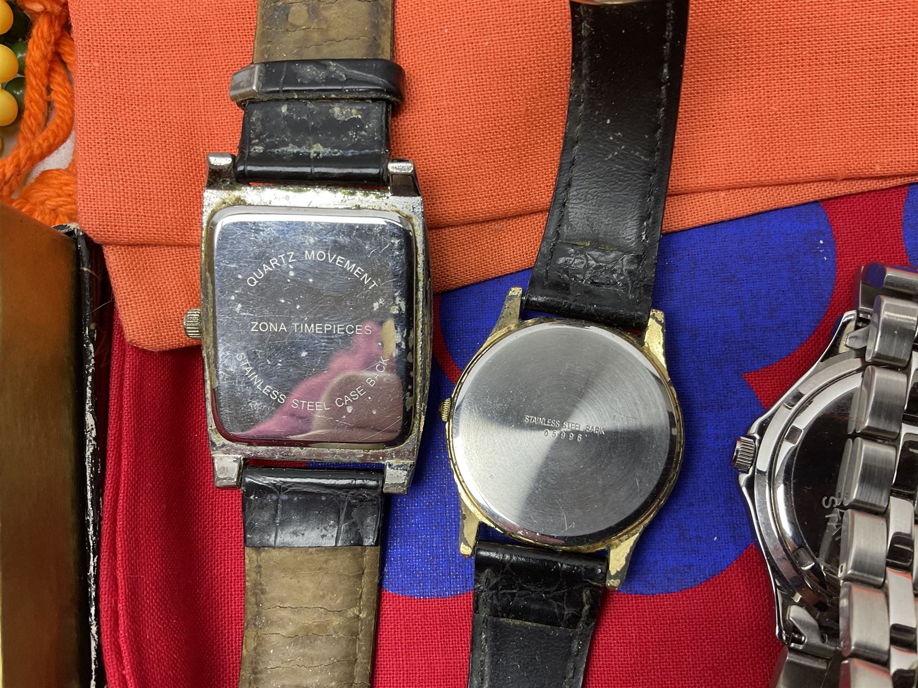 9ct gold agate brooch, gold ring, silver brooch, silver marcasite ladies manual wind wristwatch, collection of costume jewellery and a Smiths Timecal Noddy alarm clock etc 