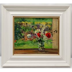 British Contemporary: Still Life of Flowers, oil on artist's board unsigned 25cm x 29cm