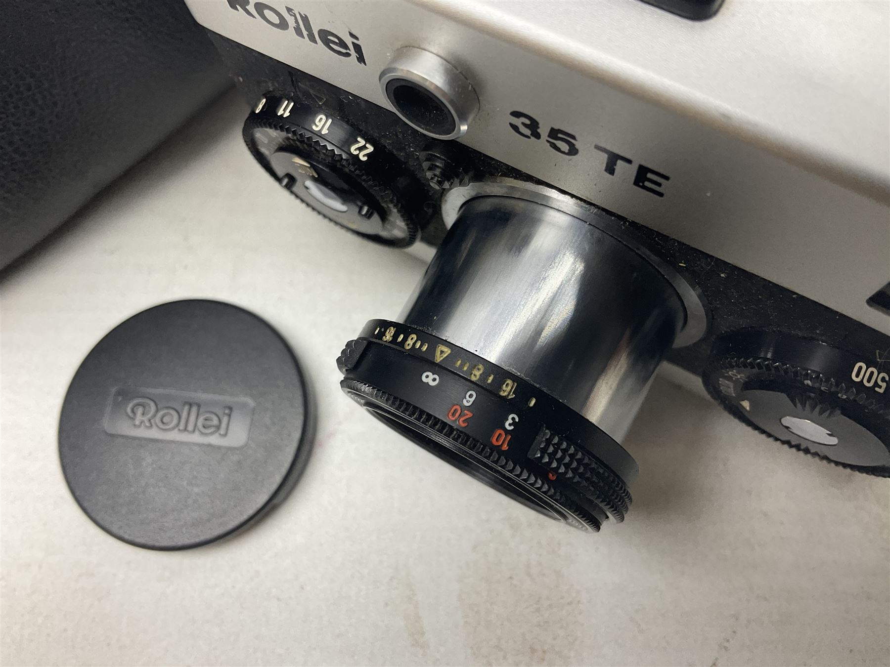 Black Rollei 35T Compact Camera body, with 'Tessar 3.5/40' lens, in original case  