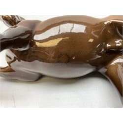 Six Beswick figures of bay horses, including large hunter no.1734, Shire horse no.818, horse with tucked head no.1549, etc (6)