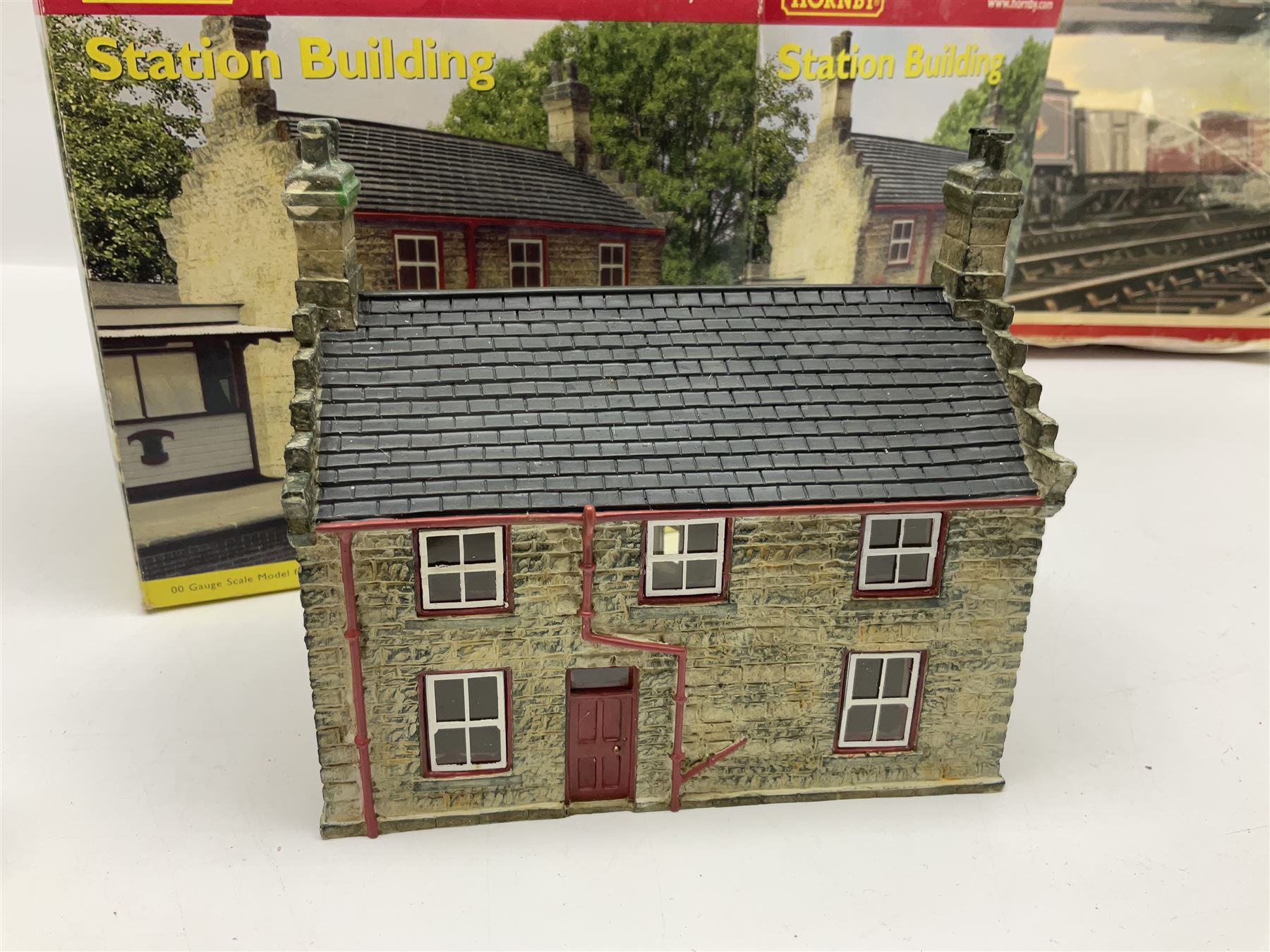 Tri-ang/Hornby '00' gauge - RS.606 Express Goods Set; boxed; eleven passenger coaches and twelve goods wagons (some boxed) by Hornby, Lima etc; and boxed Hornby Skaledale Station Building with platform