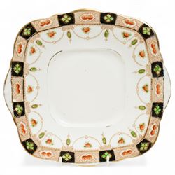 Salon China S&L Harrow pattern part tea service, comprising nine teacups, eleven saucers, twelve side plates, two serving plates and one bowl