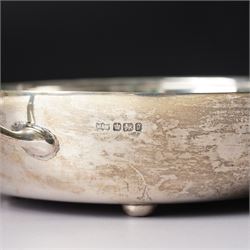 Late VictoriansSilver two handled circular bowl on compressed bun feet D16cm Sheffield 1899 Maker Mappin & Webb