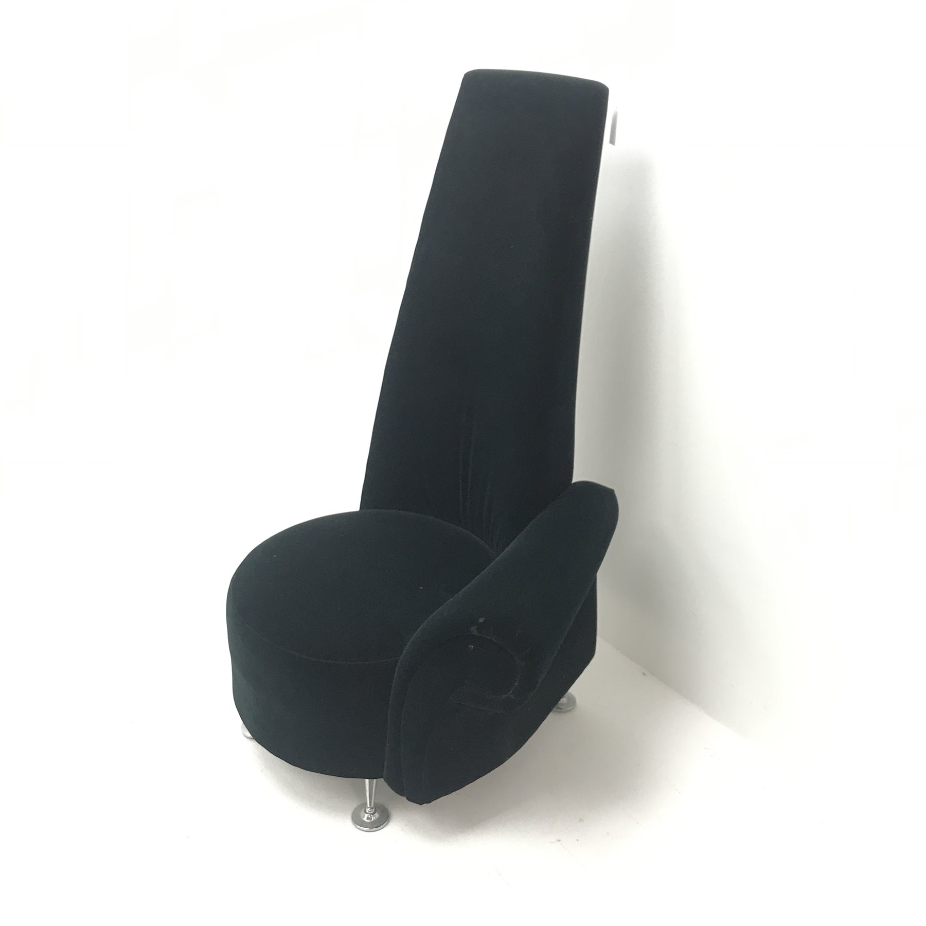 High back crushed velvet chair discount
