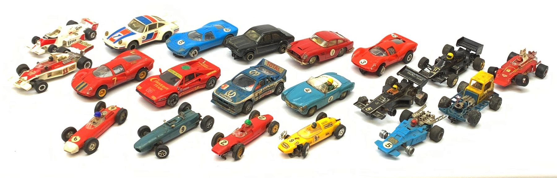Various makers twenty slotracing models by Scalextric, Airfix