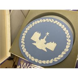 Wedgwood Jasperware Christmas collectors plates to include London Landmarks, all with original boxes, and Franklin Mint miniature plates, Plates of the World's Great Porcelain Houses, including Royal Doulton, Limoges, Hutschenreuther, Lladro etc, in two boxes 