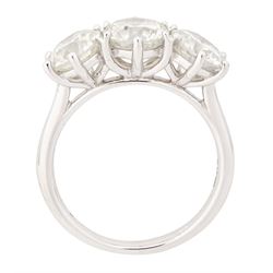 Platinum diamond ring, set with three round brilliant cut diamonds, hallmarked, total diamond weight approx 3.25 carat