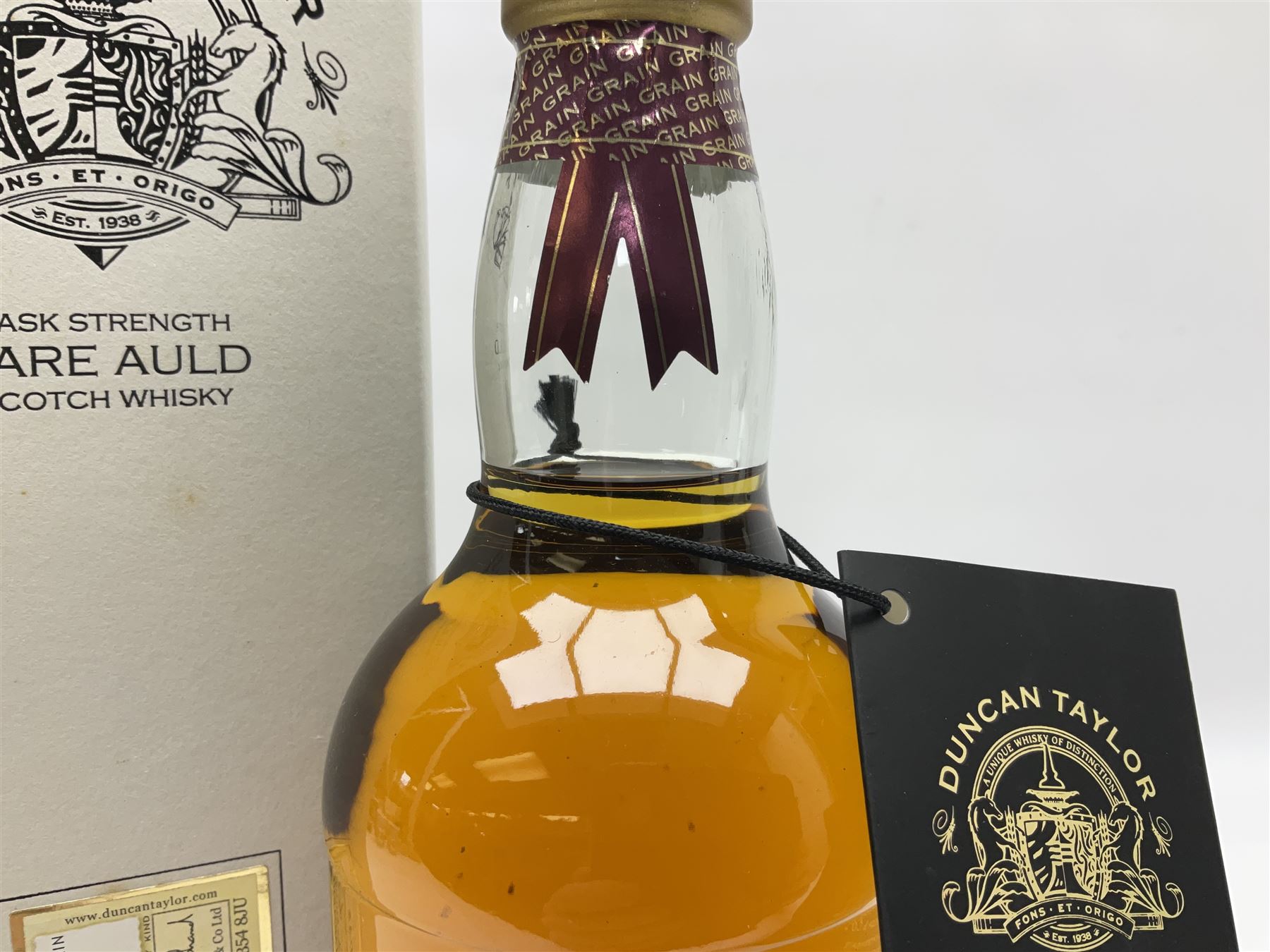 Duncan Taylor 36 year old Port Dundas, Scotch whisky, 700ml, 54.1% vol, in presentation box 