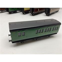 Exley '00' gauge - fourteen various coaches comprising four LMS maroon (3322 3rd, 2202 3rd, 6665 3rd and 388 Sleeping Car 3rd), LNER green/cream Buffet Car 21419, LNER teak 8639 1st, Southern green 6688 3rd, GWR brown/cream 3322 3rd, LNER 206 3rd, LNER 319 1st/3rd, SR green 351 3rd, SR green 188 Parcel Van, GWR 331 3rd and GWR 362 3rd; all unboxed (14)