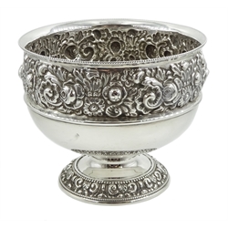 Victorian silver pedestal bowl, embossed floral decoration by Walker & Hall, Sheffield 1899, approx 11.2oz