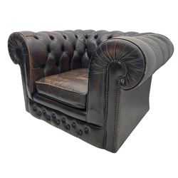 Chesterfield armchair, upholstered in buttoned leather