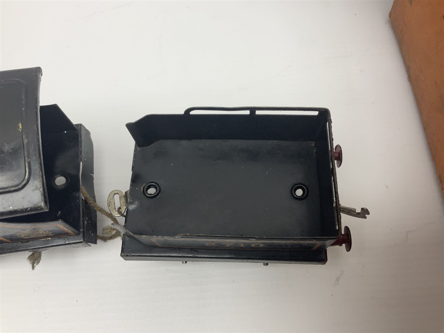 Hornby ‘0’ gauge - No. 0 Goods Set box containing clockwork LNER 0-4-0 locomotive with matching tender no.2710 in black and gold, originally from the No. 1 Goods Set; with NE open wagon, quantity of track, track clips, buffer and key 