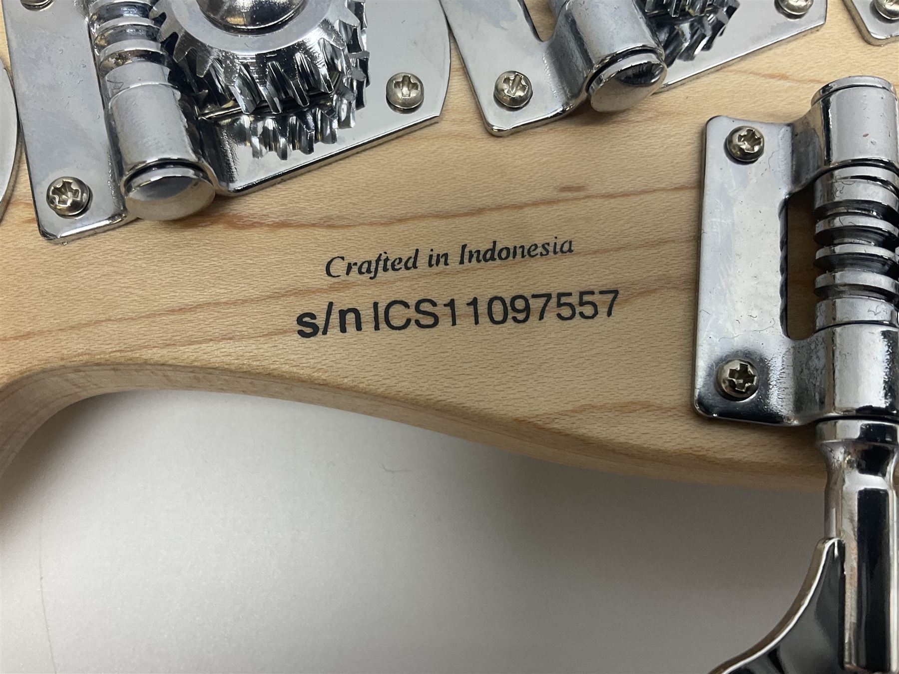 Fender Squier five-string jazz bass guitar; natural finish with Duncan Designed pick-ups; serial no.ICS11097557; L118cm