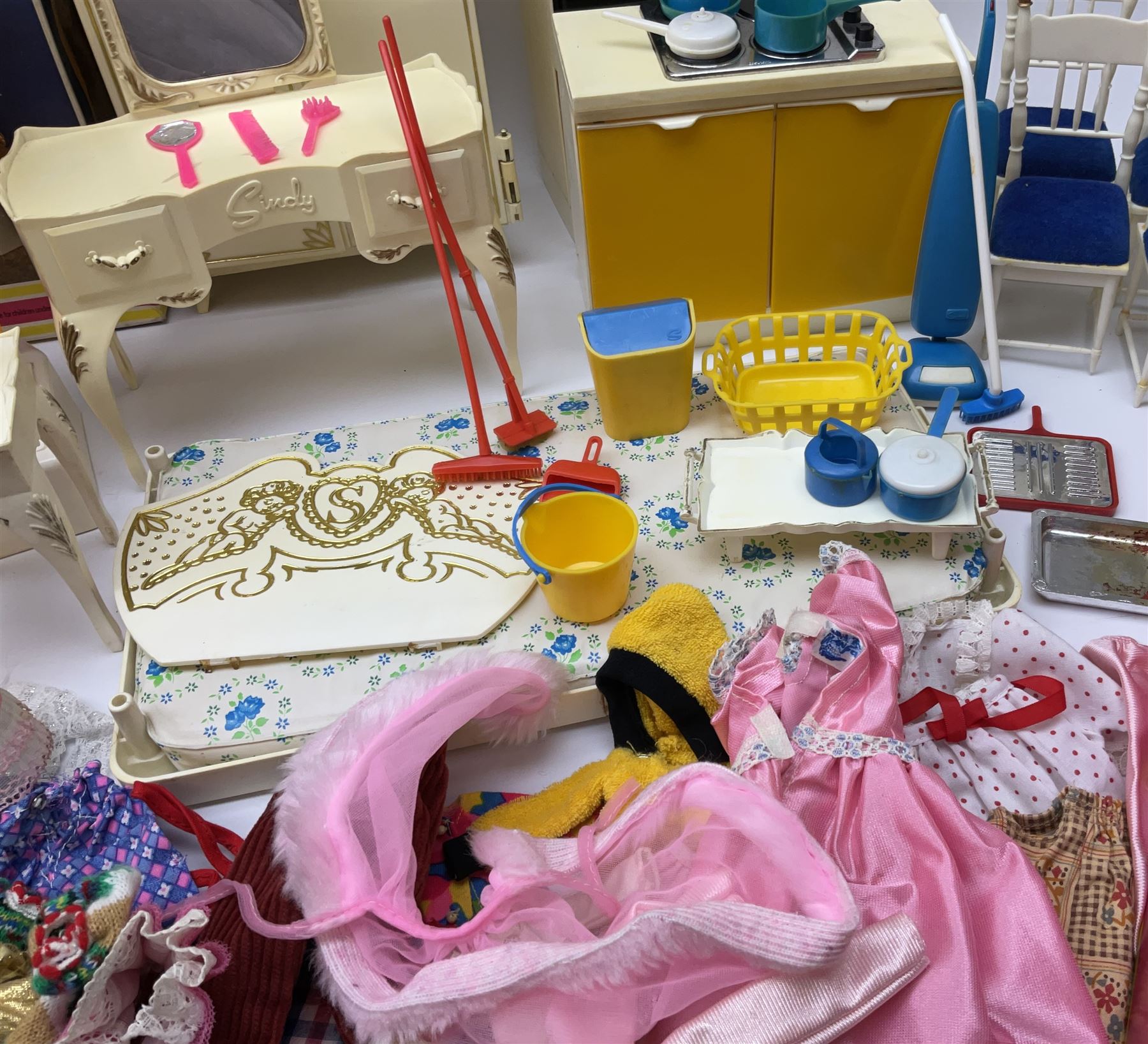 Sindy - Camping Buggy and Folding Tent, Bath, Shower, Washbasin unit and Hairdryer; all boxed; together with unboxed kitchen units, dining and bedroom furniture; and two bags of clothing and accessories