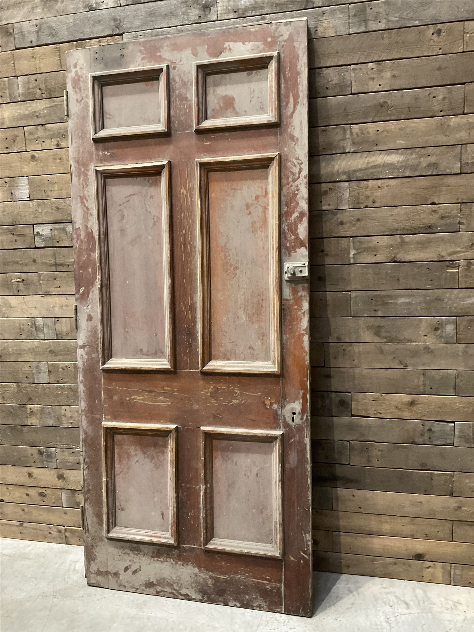 Five 19th century heavy pitch pine six panel doors

226cm x 99cm
228cm x 99cm
228cm x 100cm
228cm x 100cm
228cm x 99cm