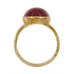 9ct gold single stone carnelian ring, Birmingham 1979