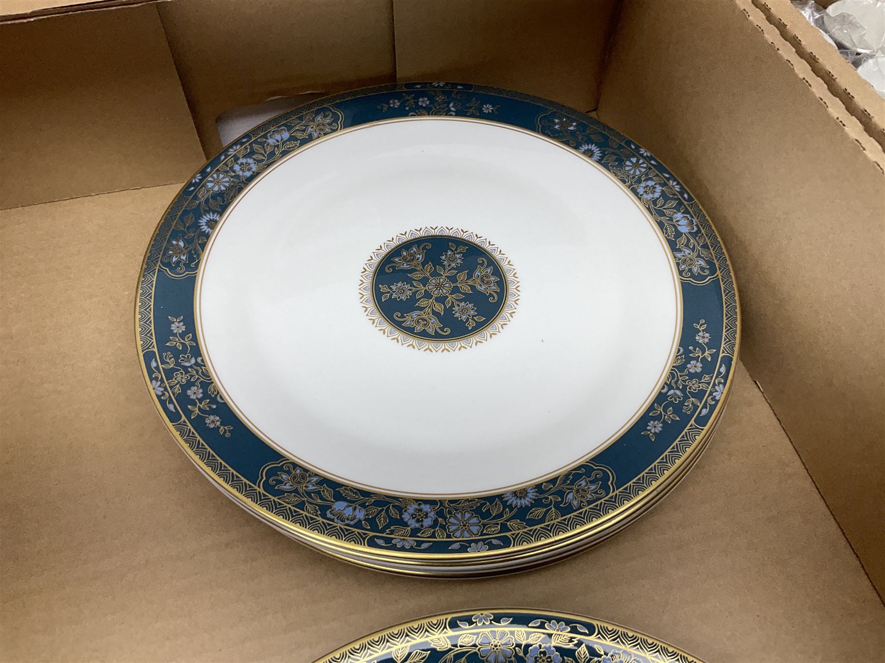 Royal Doulton Carlyle pattern part dinner service, including eight dinner plates, sixteen side plates, eight bowls, eight coffee cans and saucers etc (68)