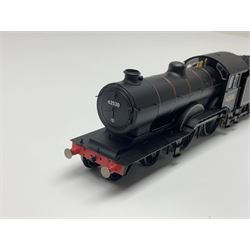 Hornby '00' gauge - Class D16 4-4-0 locomotive No.62530; and Class J50 0-6-0 tank locomotive No.635; both DCC ready; both boxed with paperwork (2)
