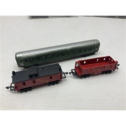 'N' gauge - Fleischmann Piccolo 2363 DB 2-10-0 locomotive; Minitrix 2932 DB double pantograph electric Co-Co locomotive; Atlas 2112 0-8-0 Indiana Harbor Belt locomotive No.102; all boxed; two passenger coaches; boxed crane wagon; car transporter, tank transporter and other goods wagons, various makers predominantly unboxed