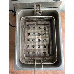“Parry” Single pan electric fryer - THIS LOT IS TO BE COLLECTED BY APPOINTMENT FROM DUGGLEBY STORAGE, GREAT HILL, EASTFIELD, SCARBOROUGH, YO11 3TX